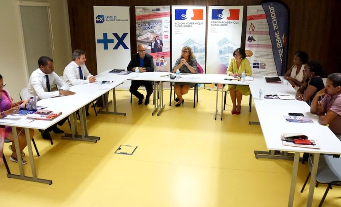 SIGNATURE D'UNE CONVENTION ACADEMIQUE AVEC LA RECTRICE - Lutter contre le décrochage scolaire à travers le « Business Game School »